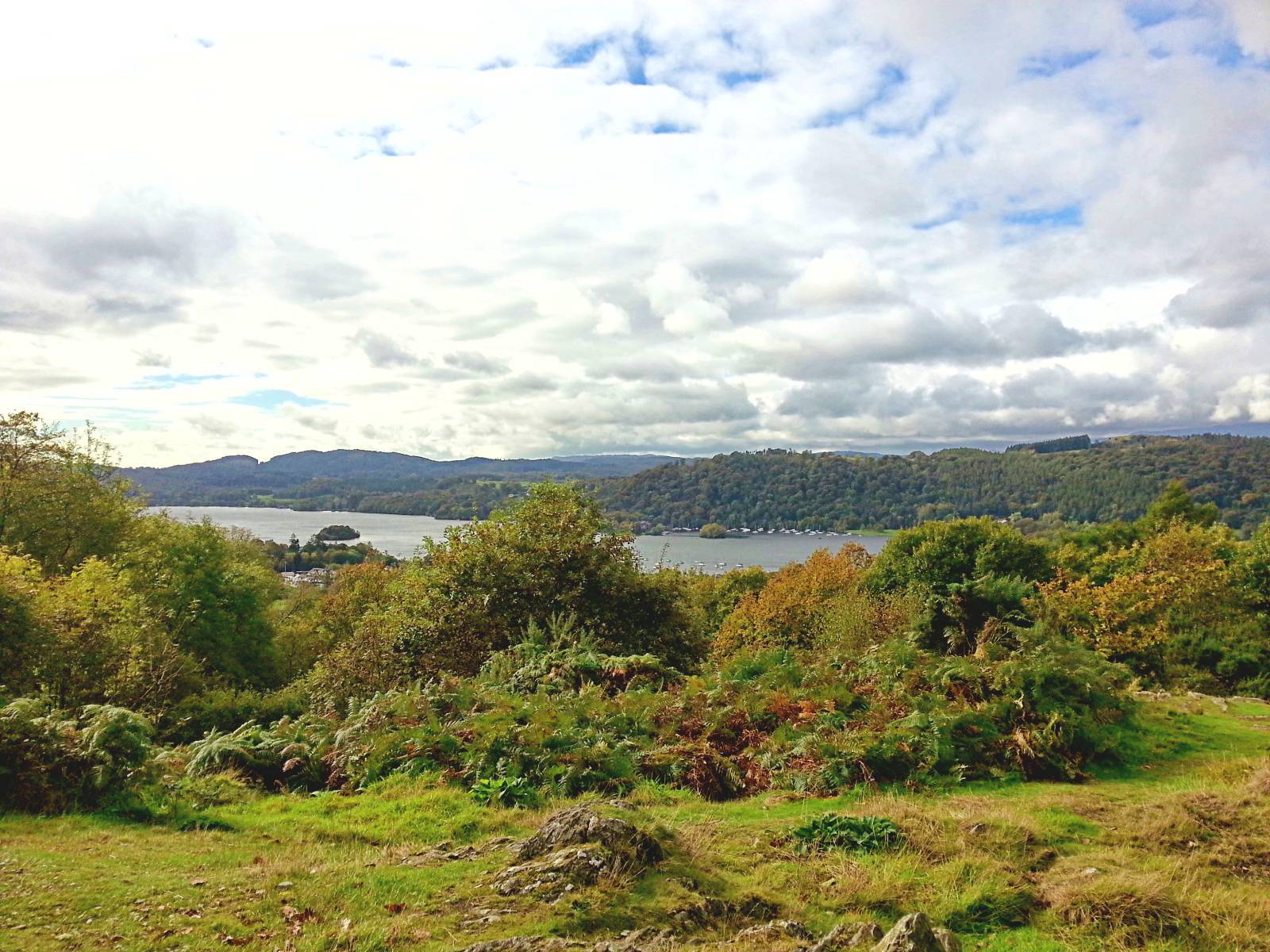 Easy Walk up Brant Fell from Bowness on Windemere | Mud and Routes
